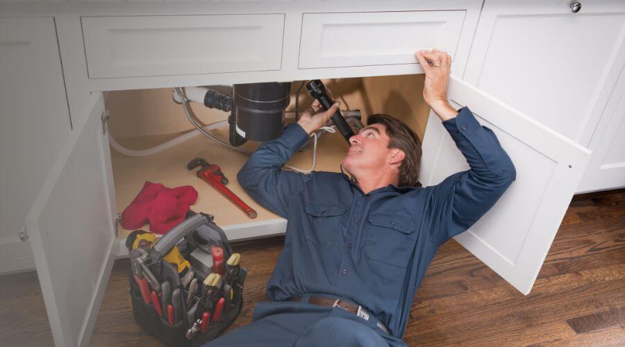 Local water heater installation in Dover, FL